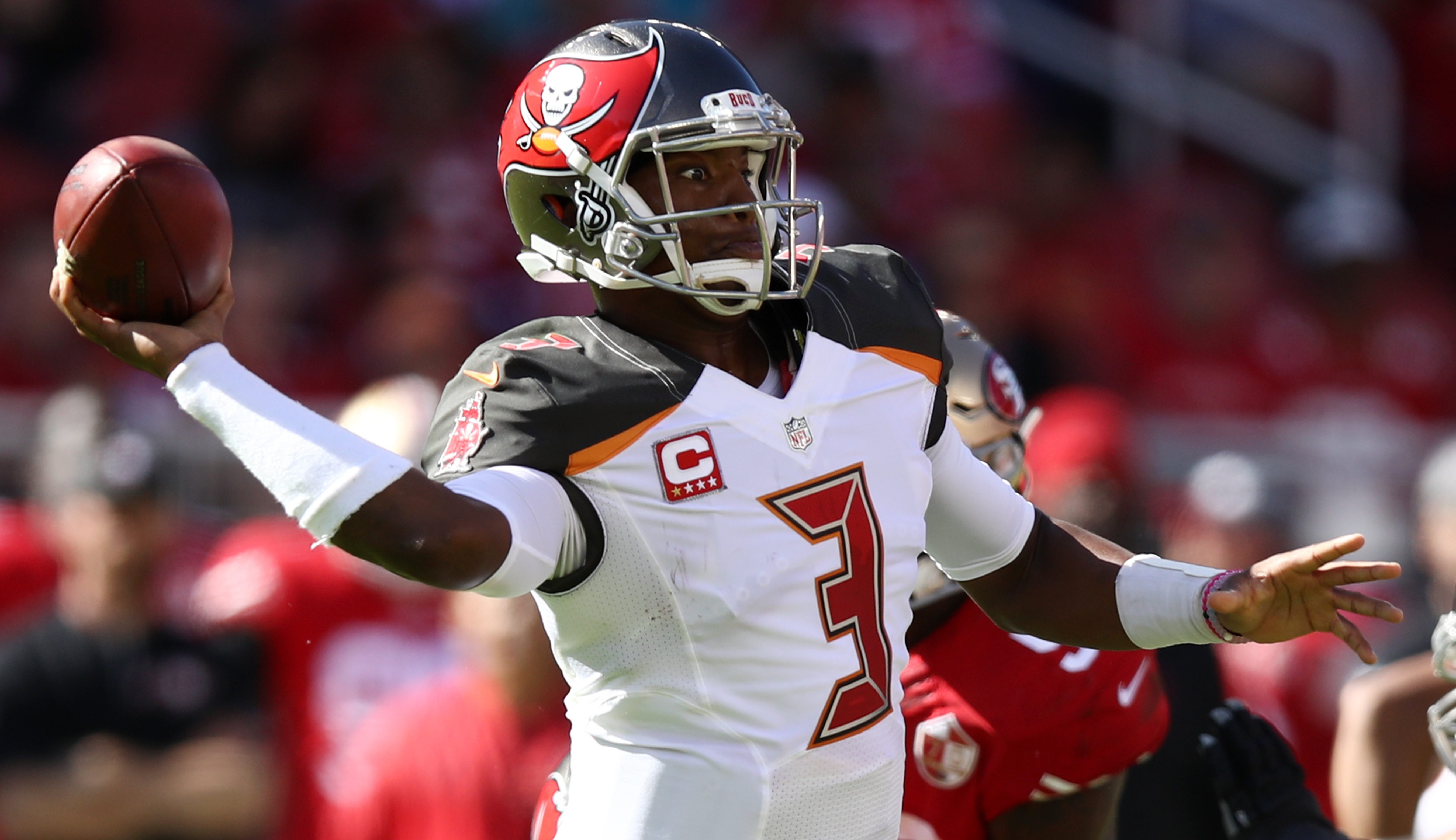 What Time & TV Channel is the Buccaneers-Raiders Game on? | Heavy.com