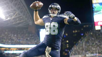 What Time & TV Channel Is the Seahawks-Patriots Sunday Night Football Game On Today?