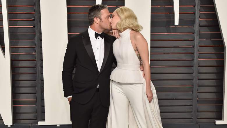 who is taylor kinney dating now