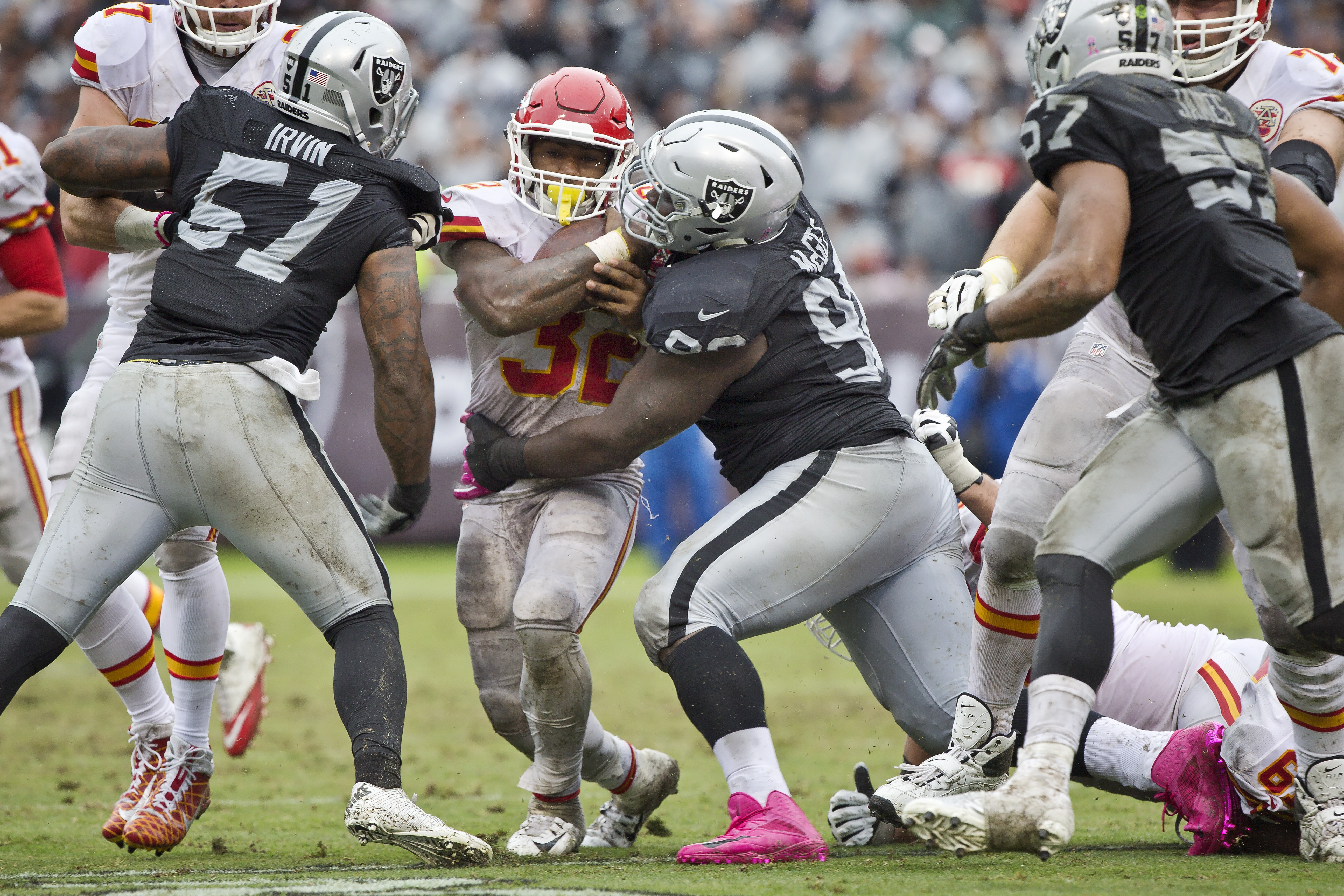 What Time & TV Channel Is Chiefs-Raiders Game On Today?