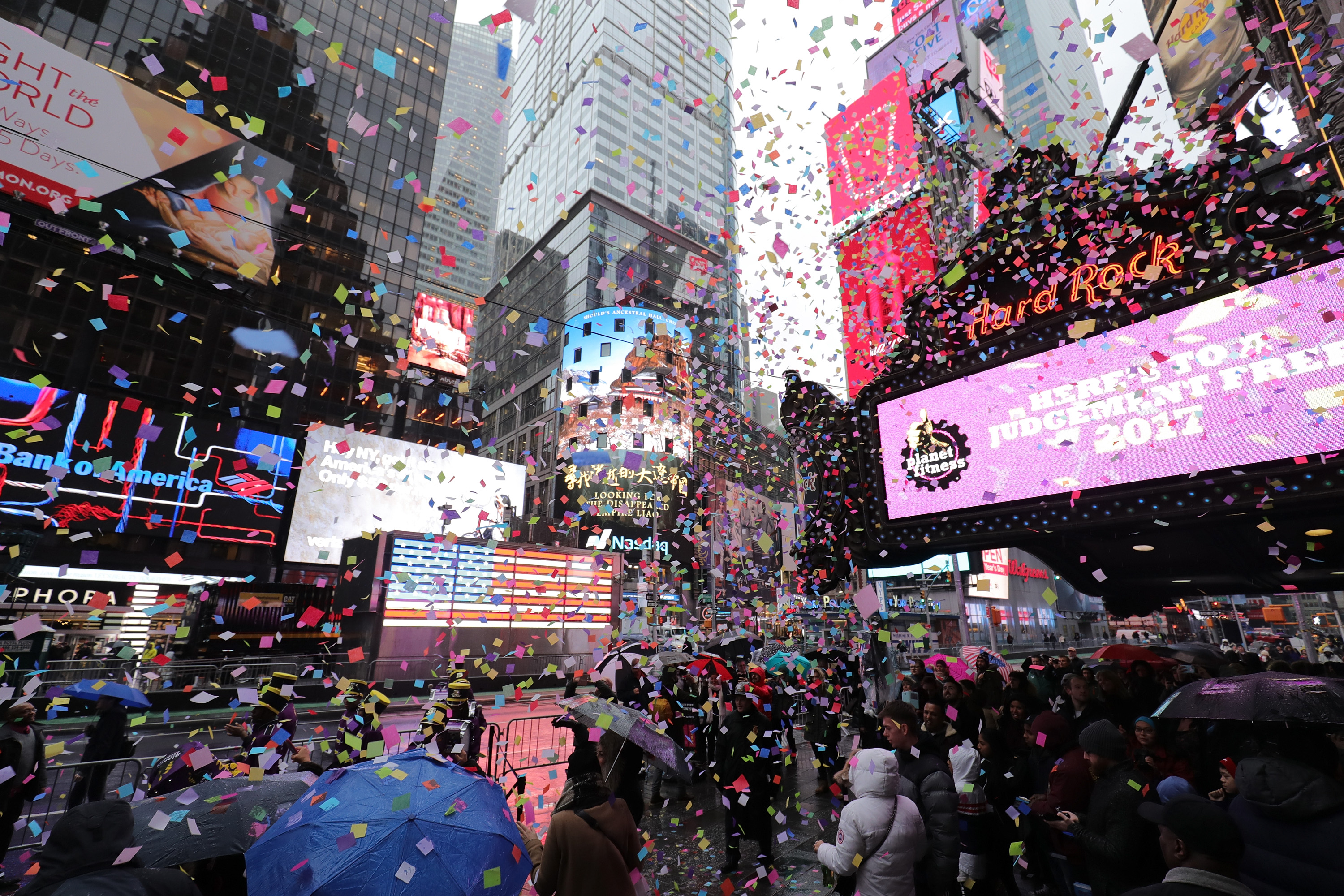 Times Square New Year’s Eve 2017 Performers Lineup &amp; NYC Artists | Heavy.com