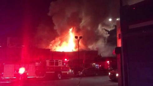 oakland warehouse fire photo