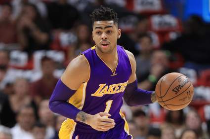 WATCH: Lakers Guard D’Angelo Russell Leaves Game with Right Leg Injury