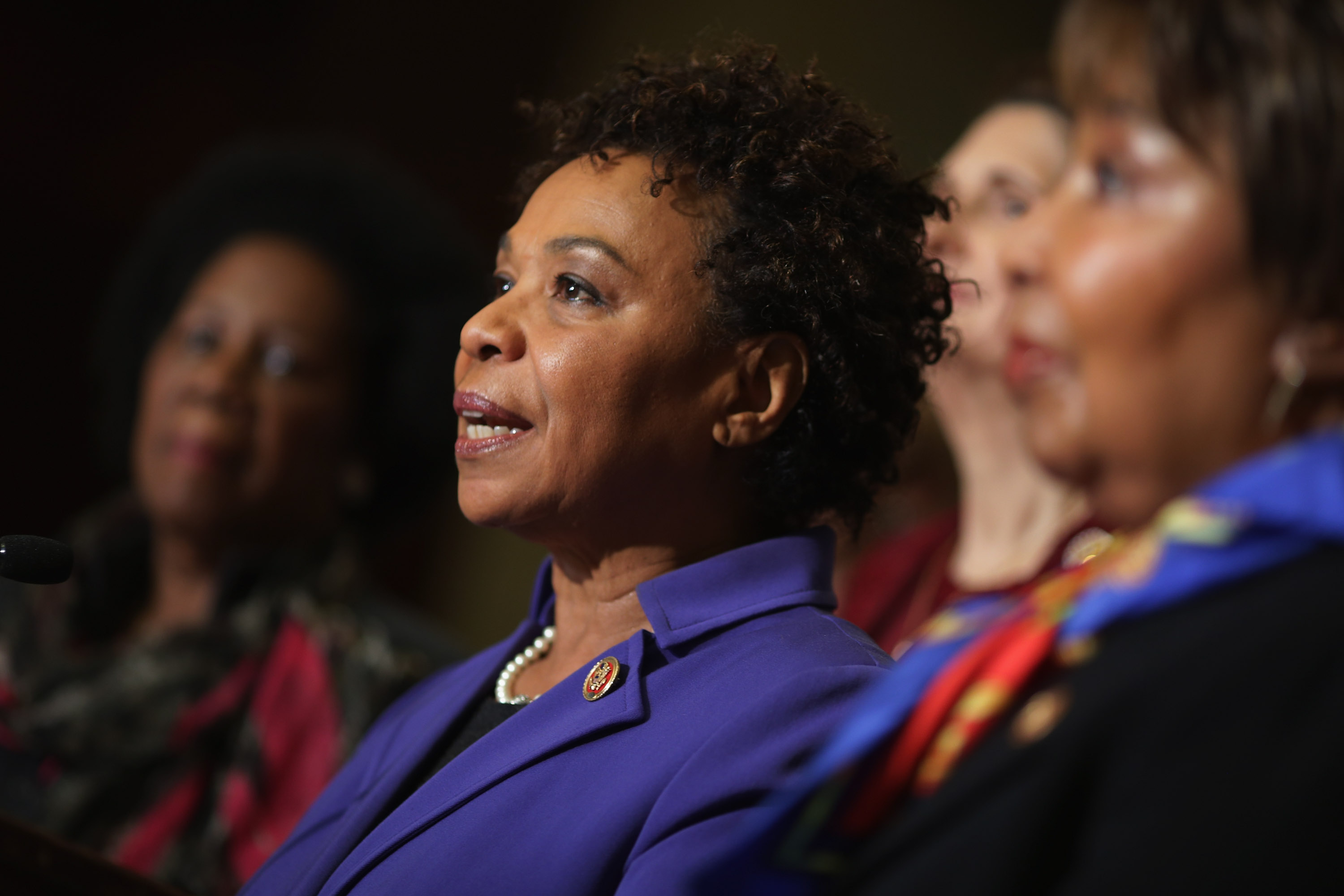 Barbara Lee: 5 Fast Facts You Need To Know | Heavy.com