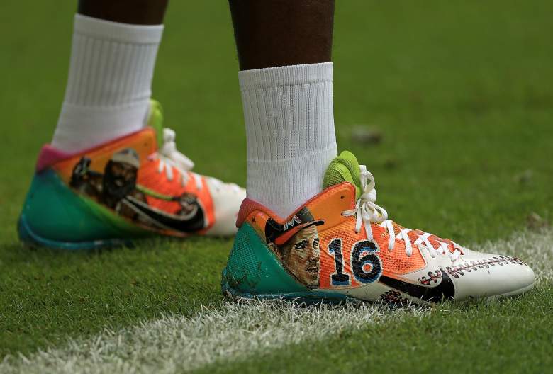 antonio brown cleats, antonio brown boots, antonio brown shoes, antonio brown custom cleats,