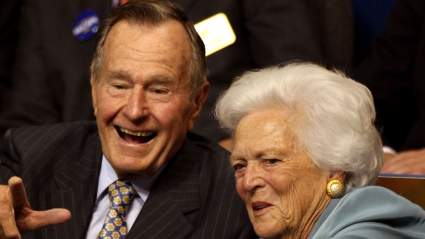 Super Bowl 51: Barbara & George Bush Flipping Coin