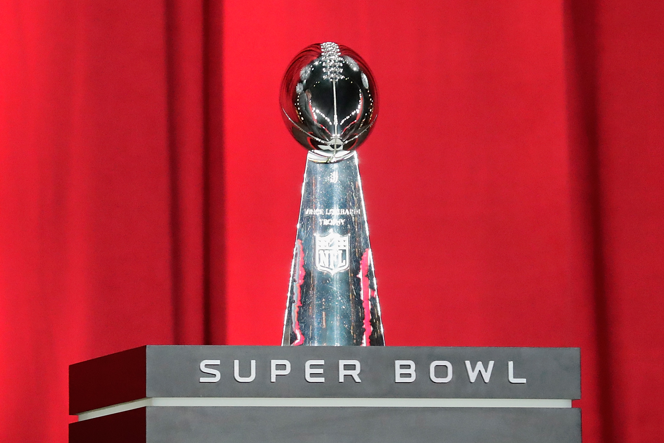 super bowl trophy made by tiffany