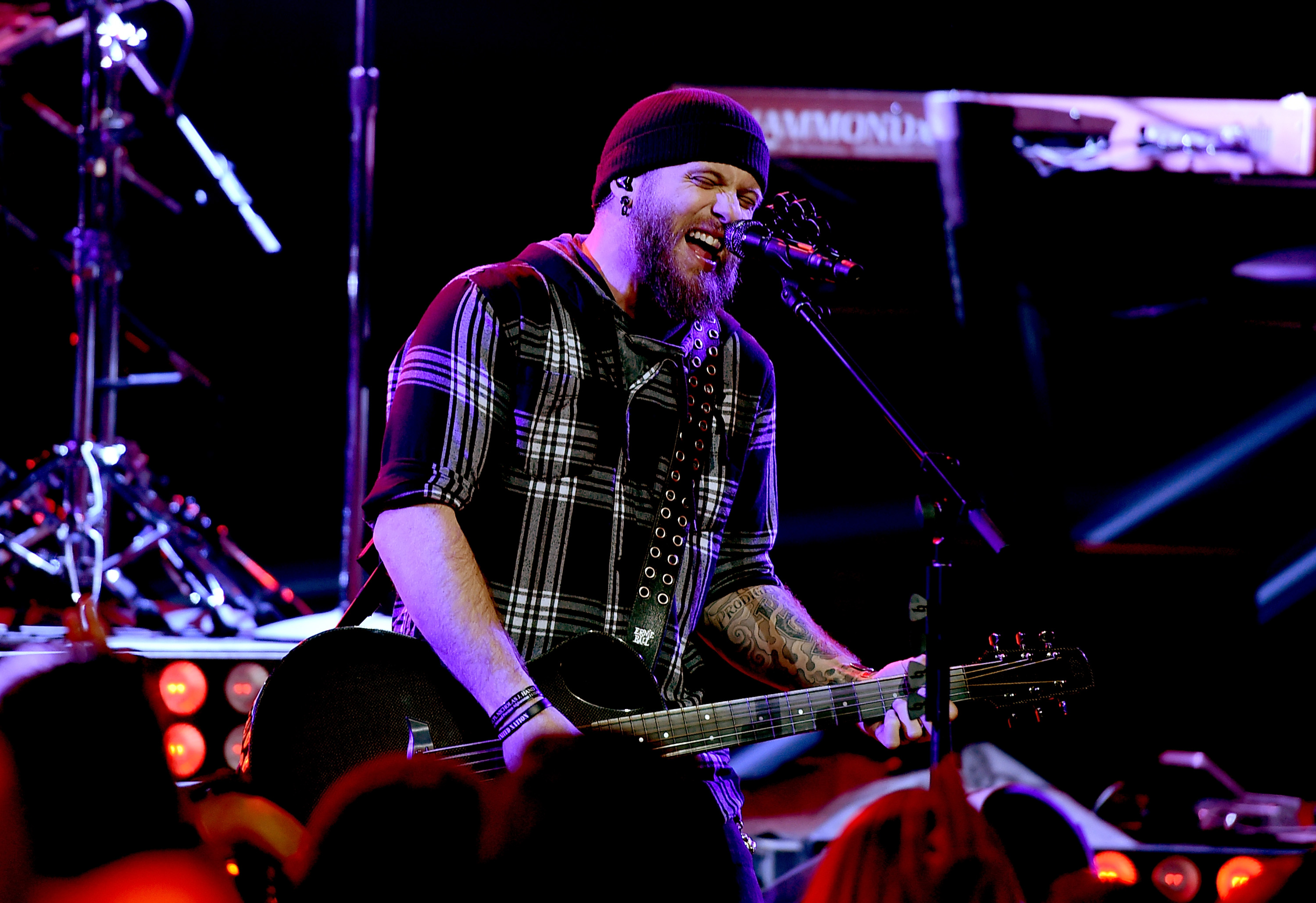 brantley-gilbert-5-fast-facts-you-need-to-know-heavy