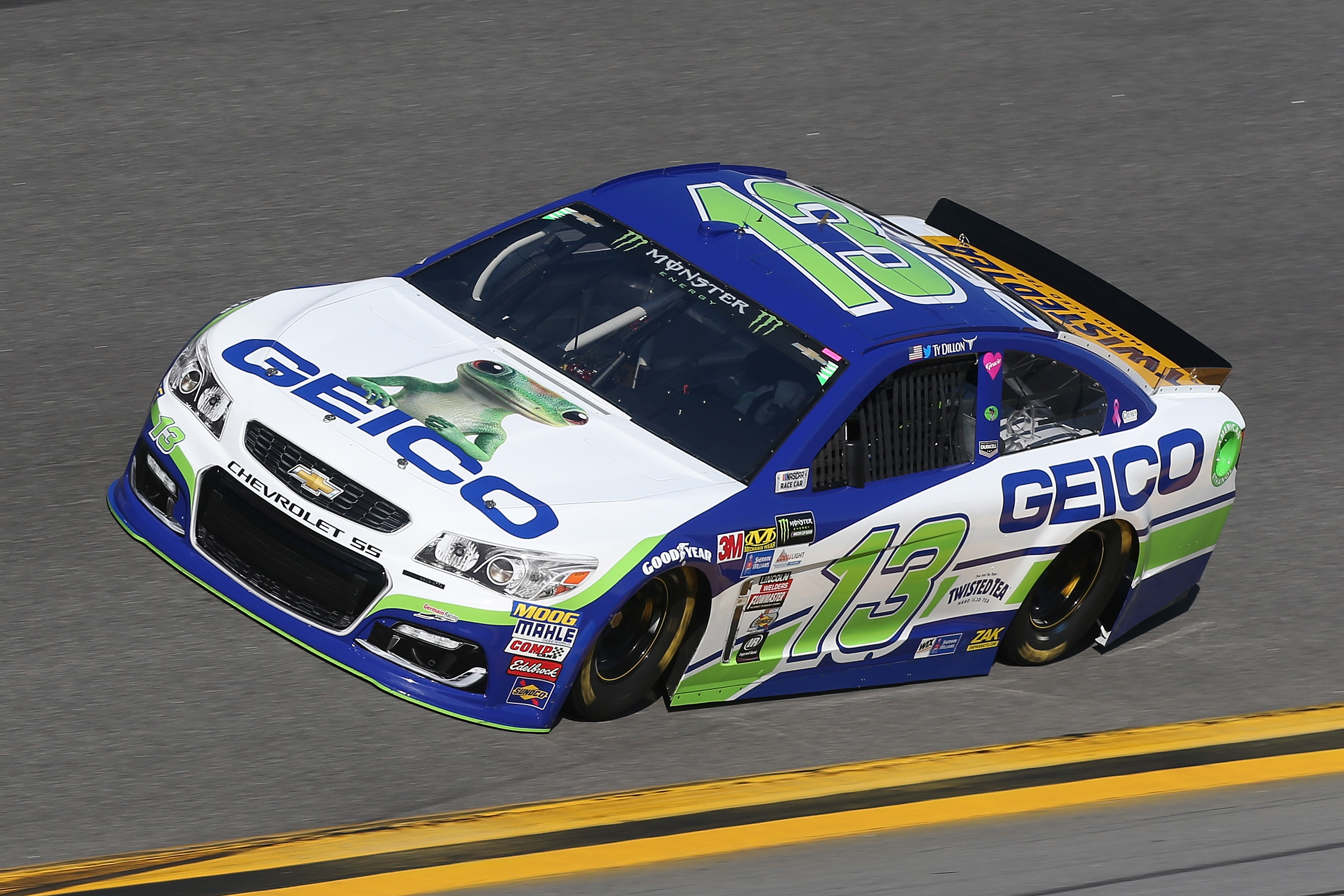 best nascar draftkings lineup