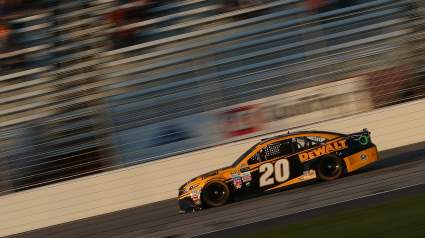 DraftKings NASCAR Lineup: QuikTrip 500 2017 Picks