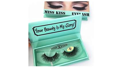 false eyelashes, fake eyelashes, mink eyelashes, mink lashes