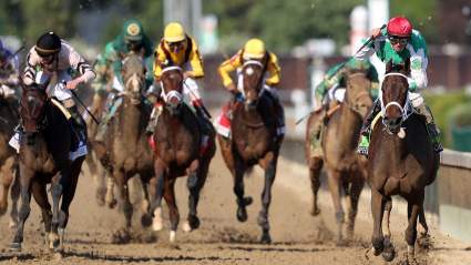 Kentucky Oaks 2017: Post Time & Full Race Schedule for Oaks Day