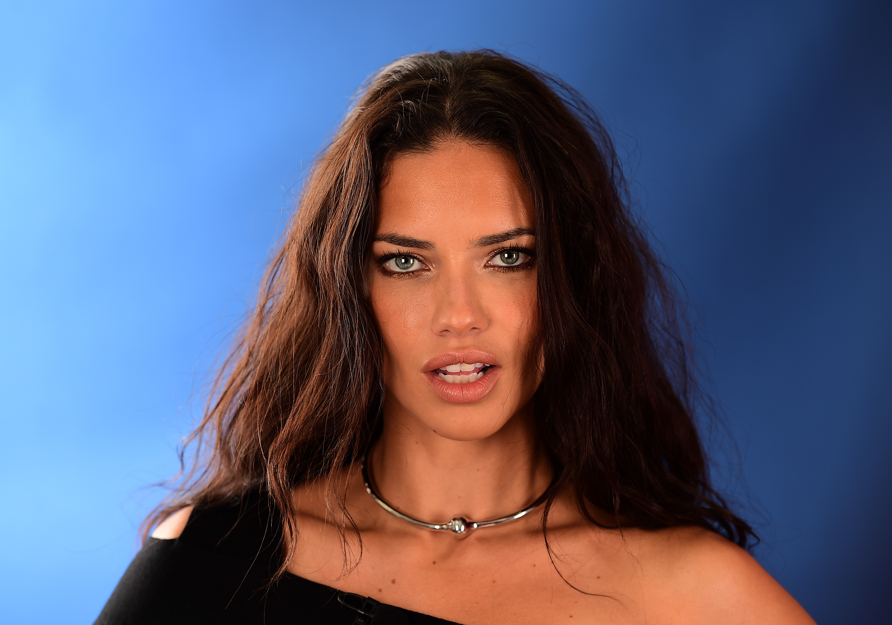 Adriana Lima’s Net Worth 5 Fast Facts You Need to Know
