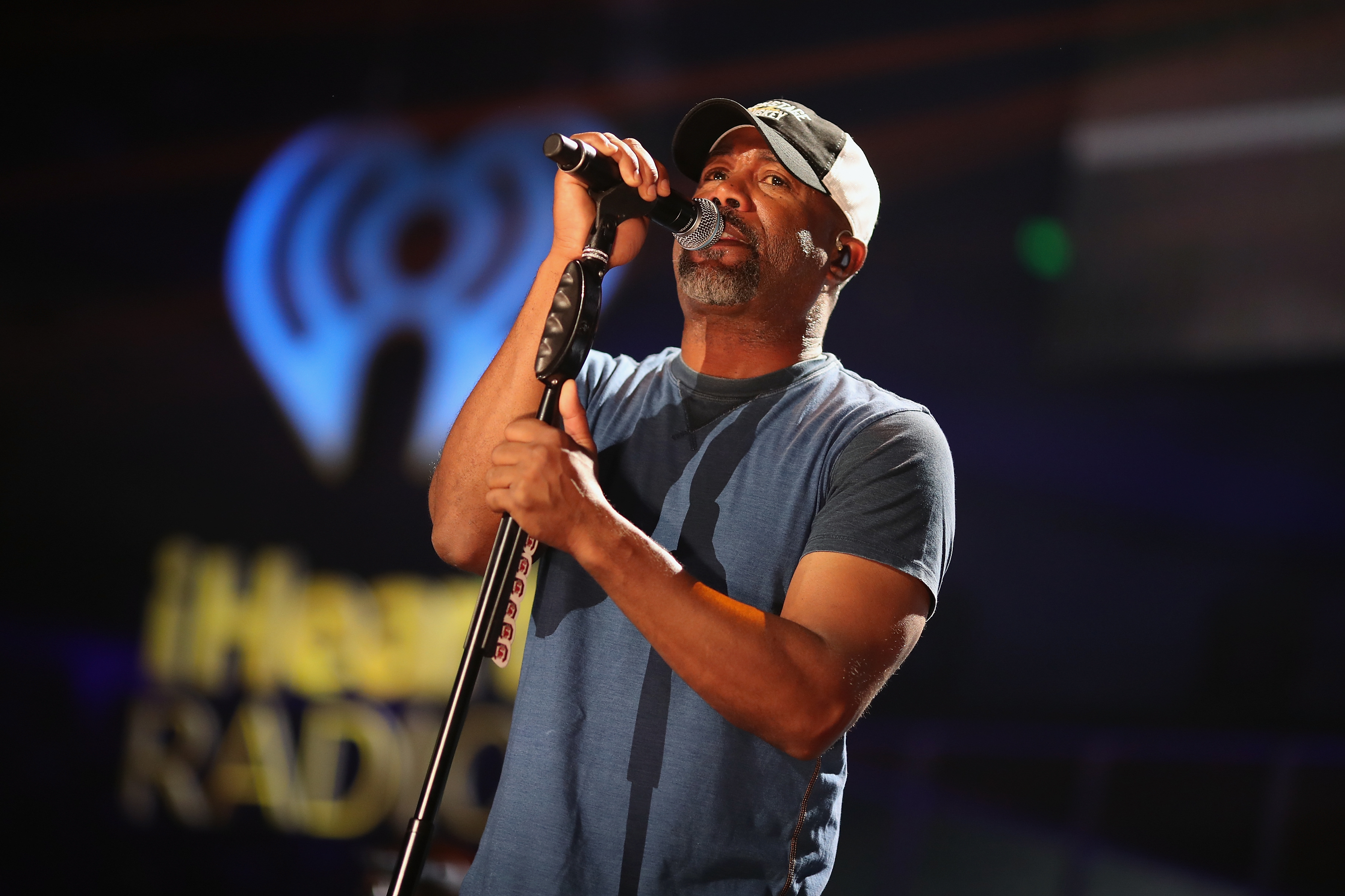is darius rucker on tour right now