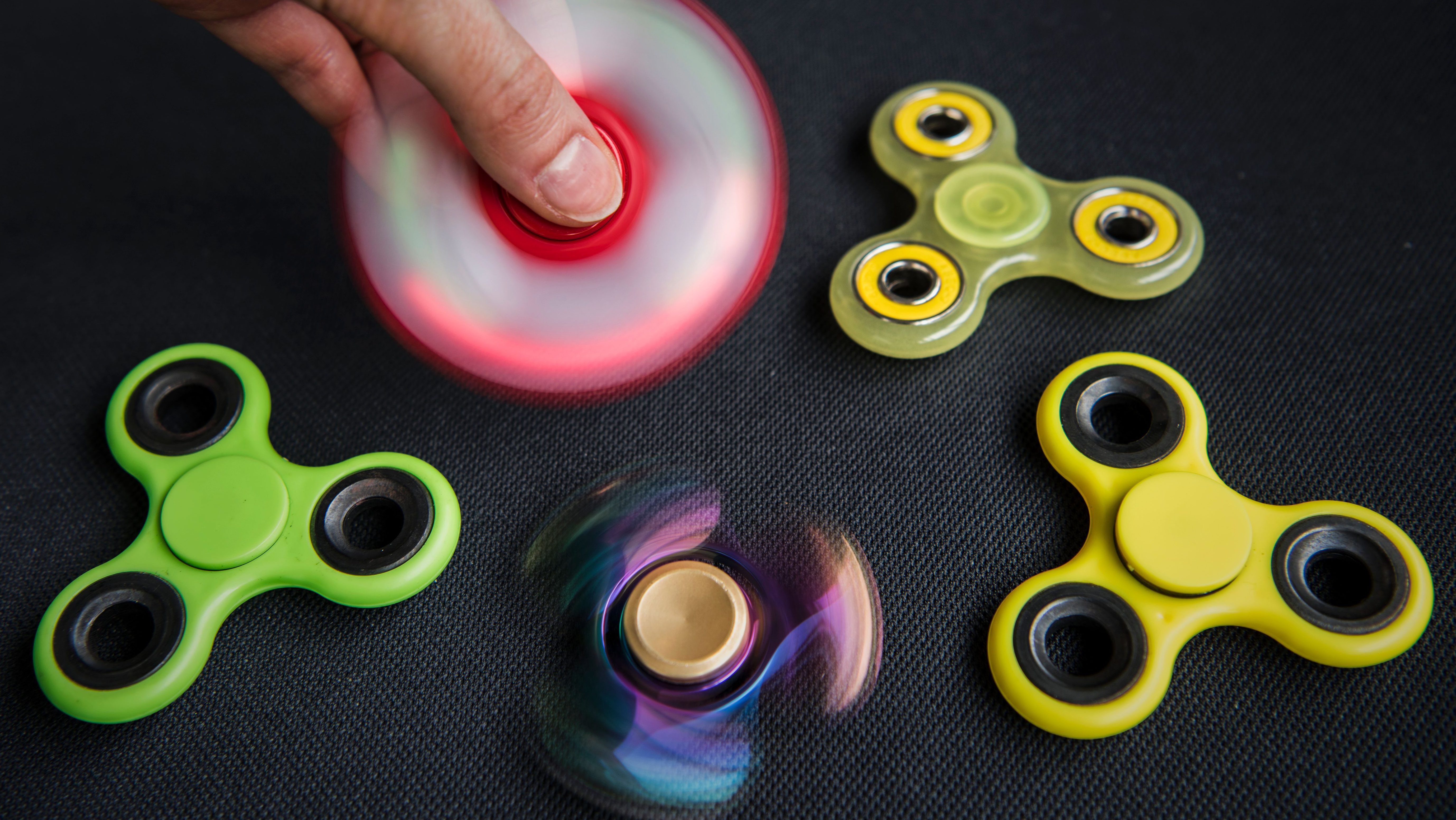 Fidget Spinners The Best Tricks To Perform With The Toy