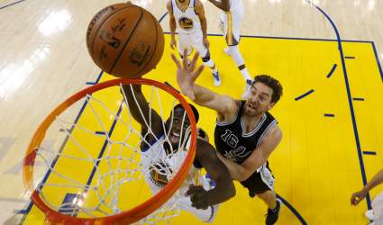 Warriors vs. Spurs Live Stream: How to Watch Game 3 Without Cable