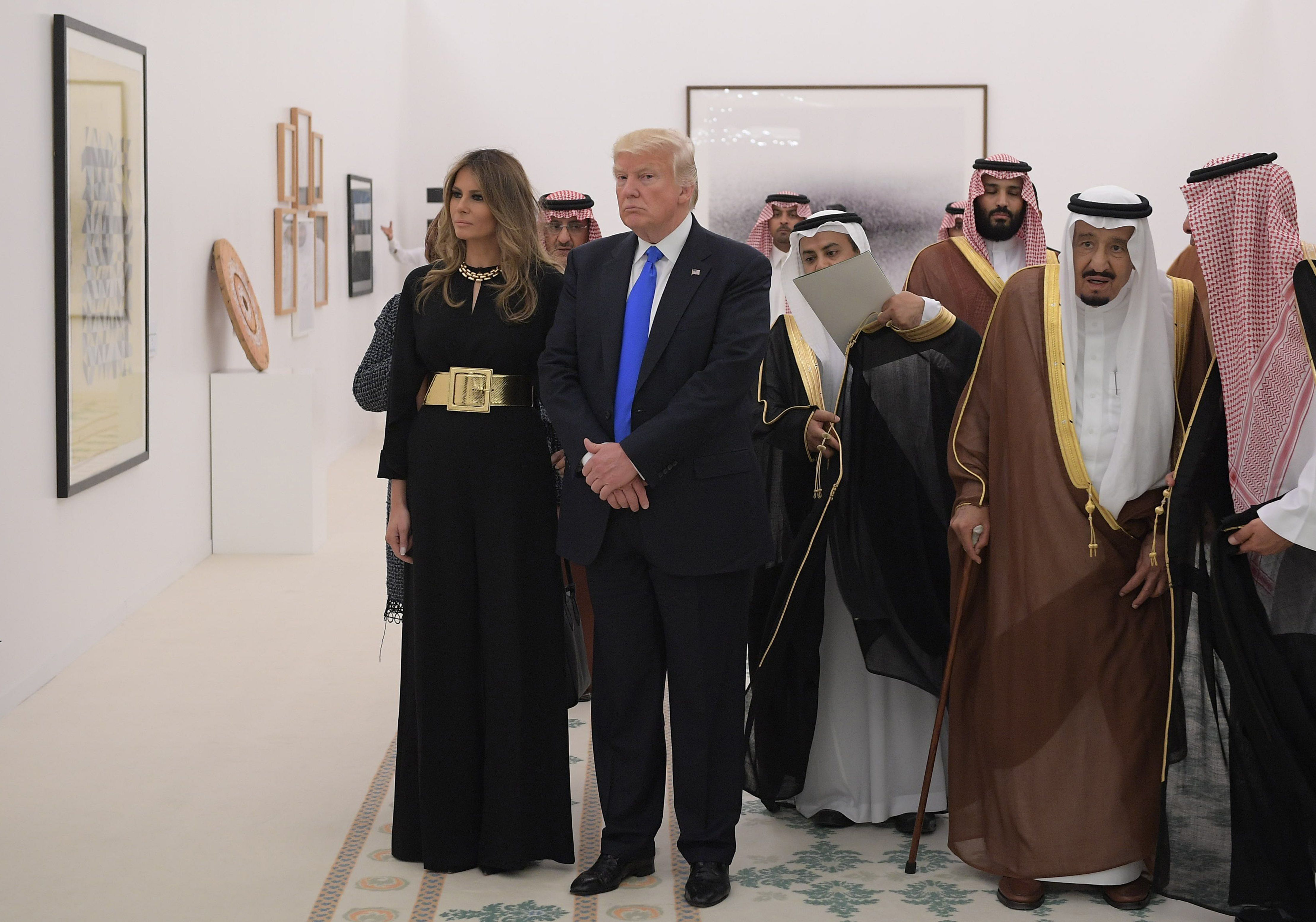 Photos Melania Trump In Saudi Arabia Without Headscarf