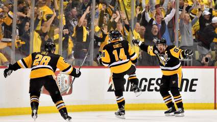 WATCH: Chris Kunitz Scores Game-Winning Goal in Overtime of Game 7
