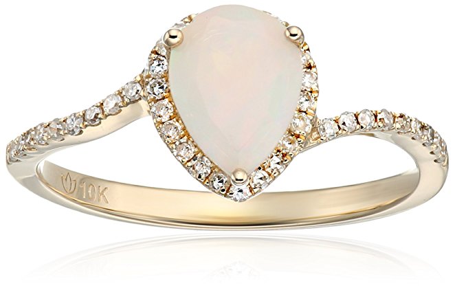 opal ring, princess diana ring, gold ring, opal gold ring, royal jewelry