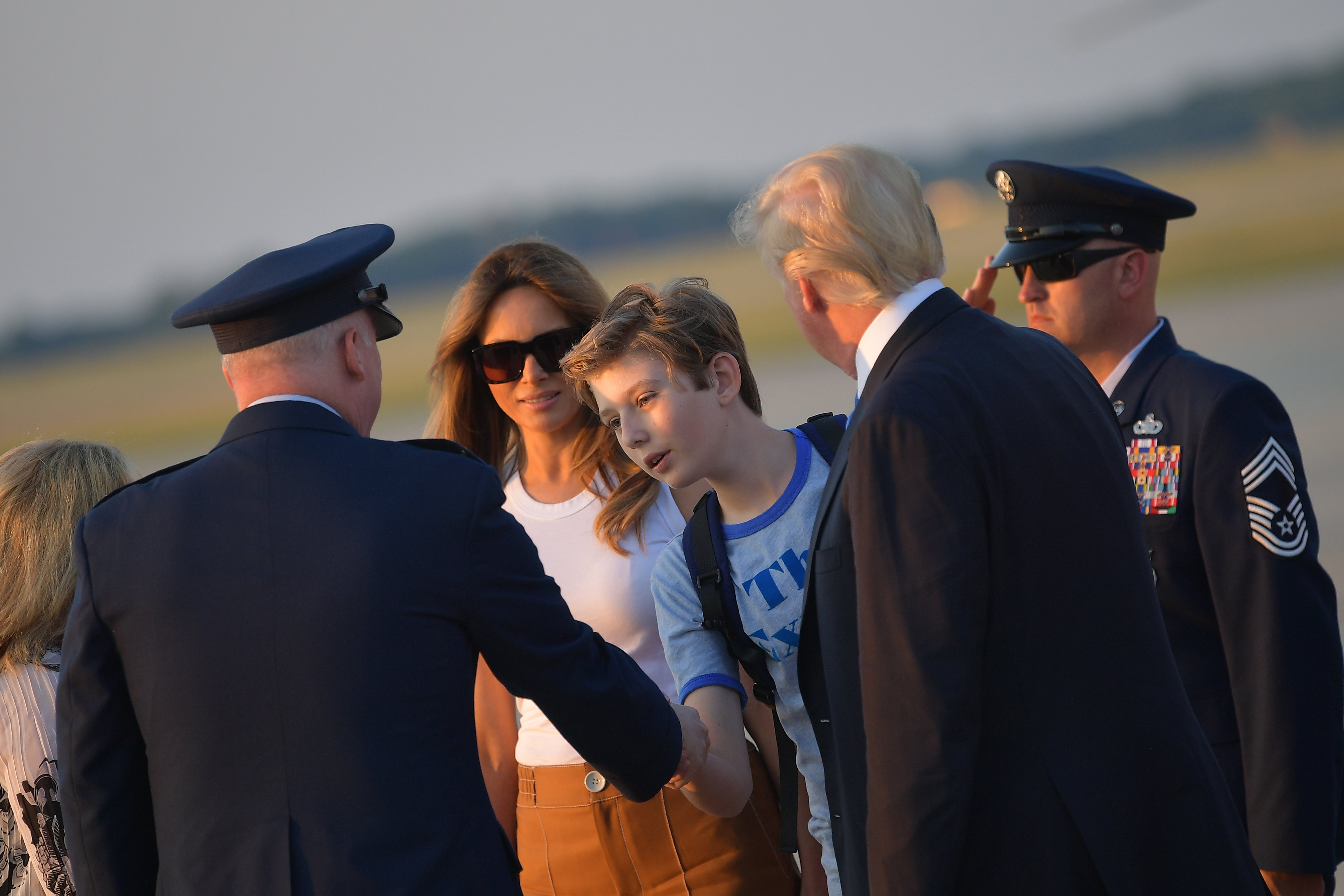 PHOTOS: Melania Trump & Barron Trump Move To White House