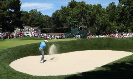 WATCH: Jordan Spieth Birdie From Bunker on 18 at Travelers
