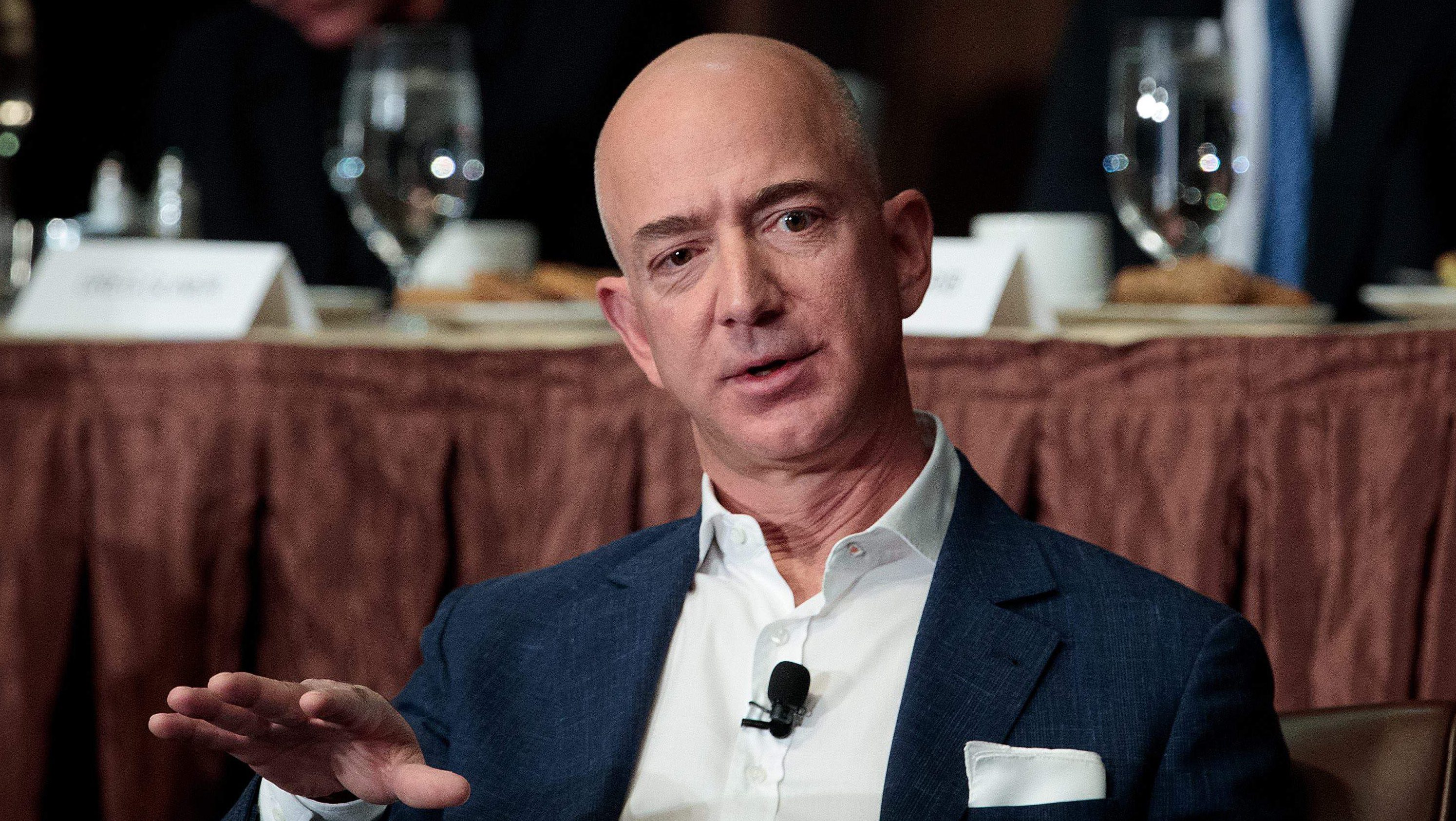 Jeff Bezos Net Worth 5 Fast Facts You Need To Know Heavy Com