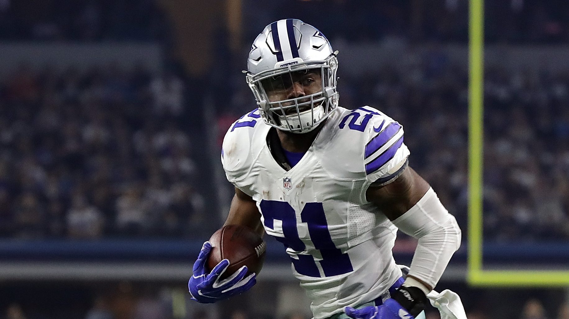 Can Ezekiel Elliott Play in Preseason Games?