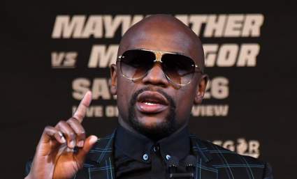 Floyd Mayweather Did This for Another Boxer to Motivate Him