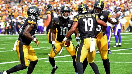 Steelers to Stay in Locker Room During National Anthem: Report