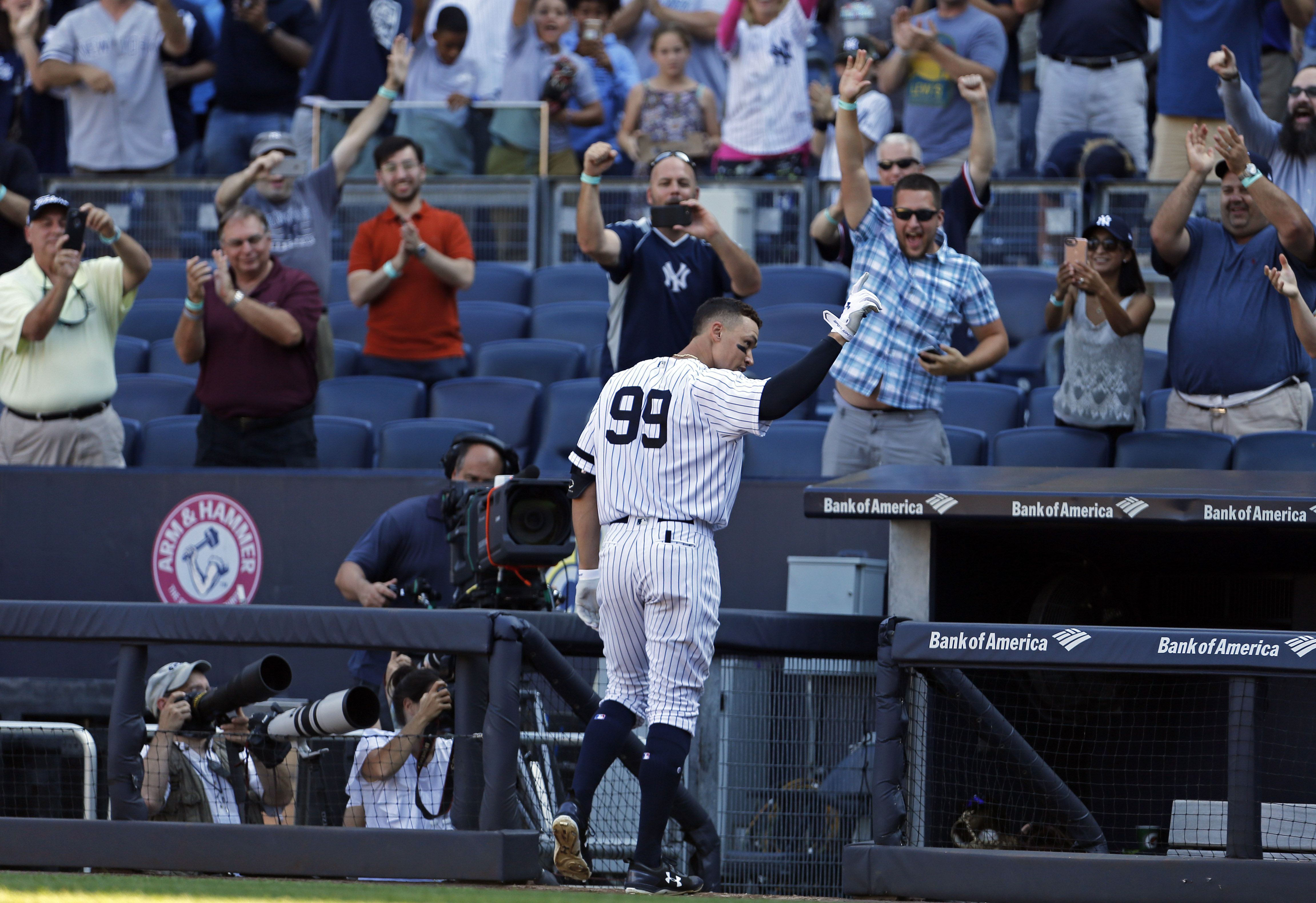 WATCH: Aaron Judge Breaks Rookie Record With 50th Homer | Heavy.com