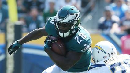 Eagles Pass Rusher Returns to Team, Former RB Joins Steelers
