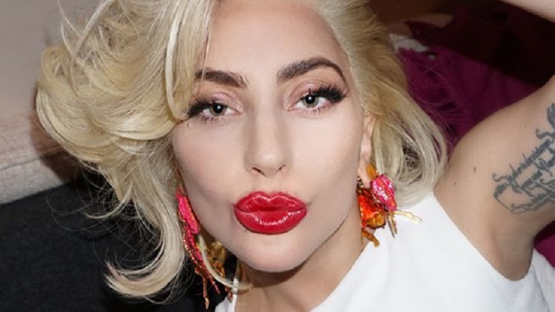 Who is lady gaga engaged to 2018