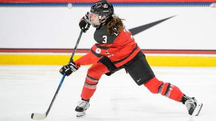 WATCH: Jocelyne Larocque Removes Silver Medal After Loss to Team USA