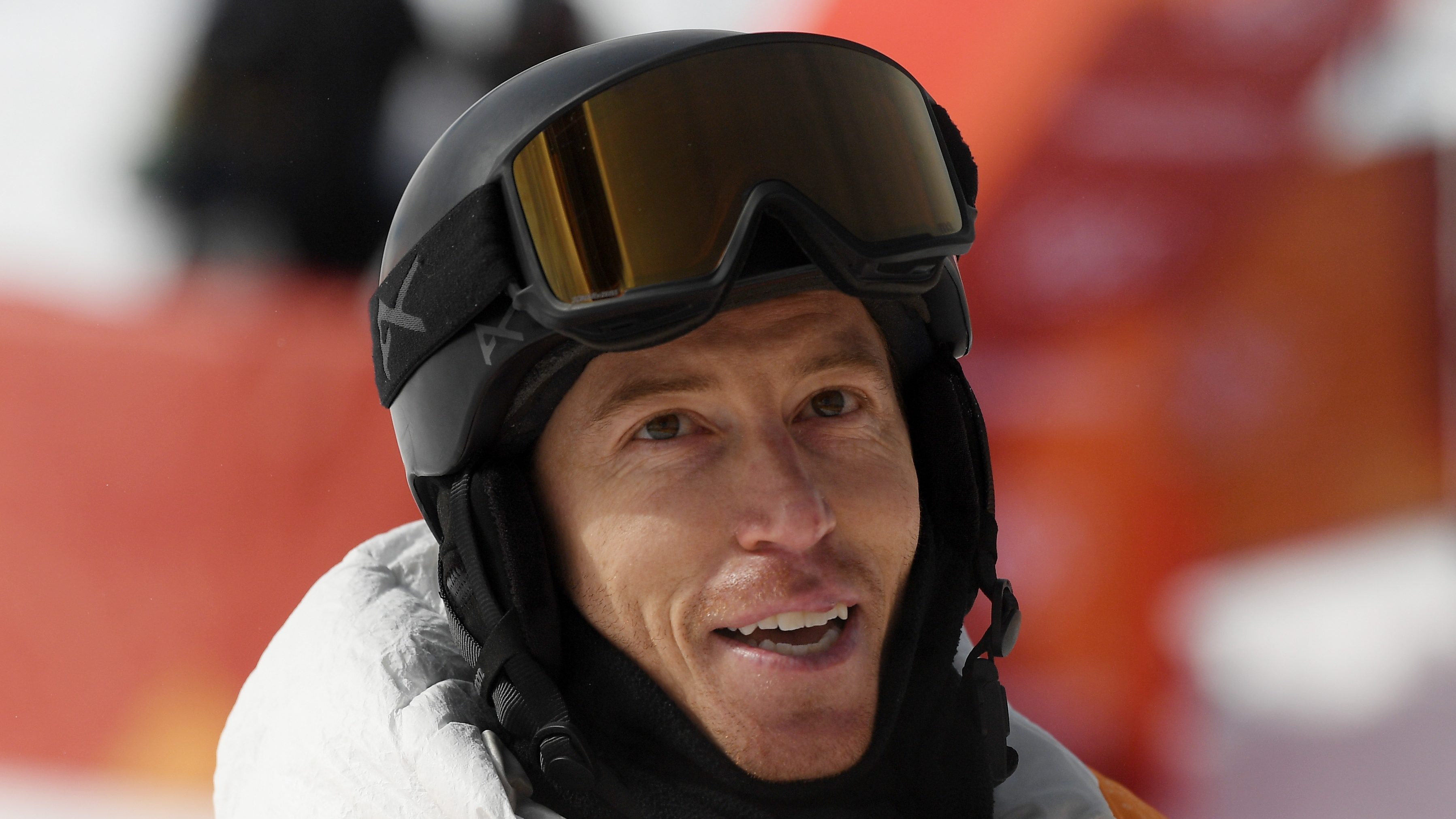 Shaun White Parents: Who Is His Mother Cathy, Father Roger? Mom & Dad –  StyleCaster