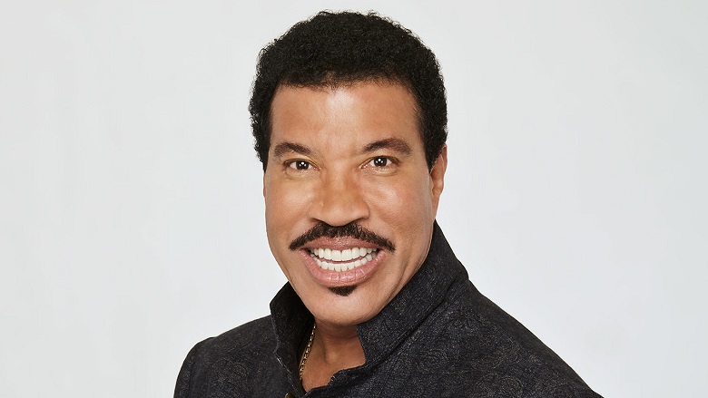 Lionel Richie Age & Height: How Old & Tall Is He? | Heavy.com