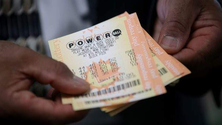 Powerball Cutoff Time: How Late Buy Tickets in March 2018 | Heavy.com