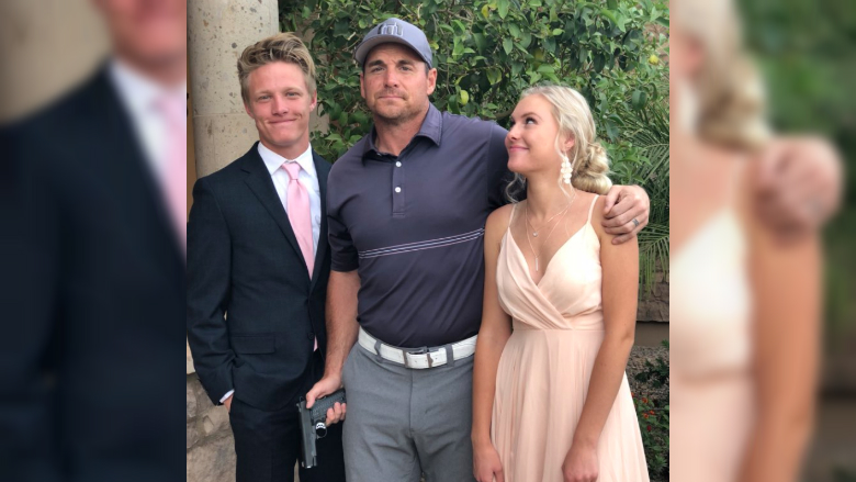 Photo Jay Feely Holds Gun In Snap With Daughter Prom Date