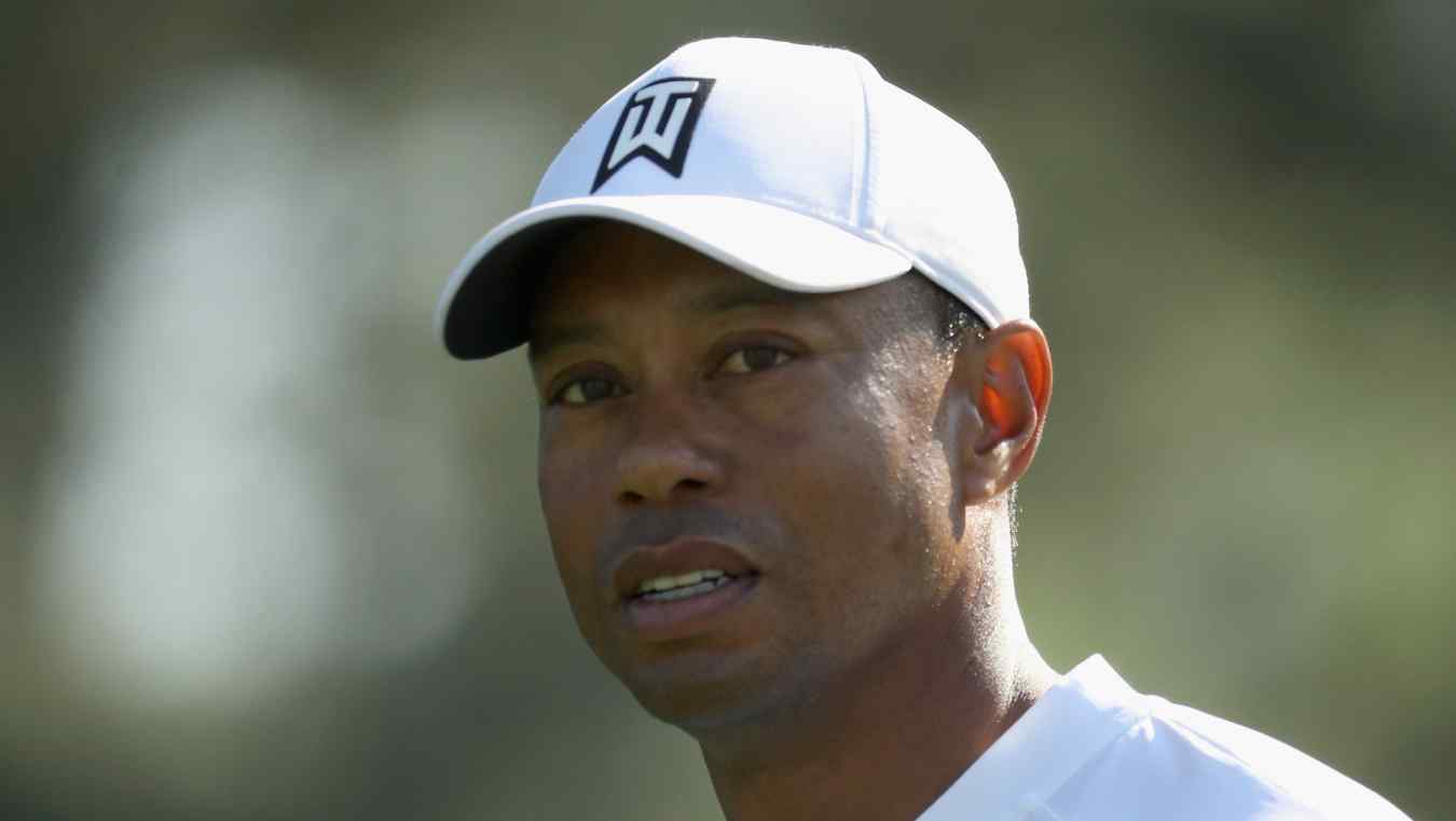 tiger woods tee time saturday round 3