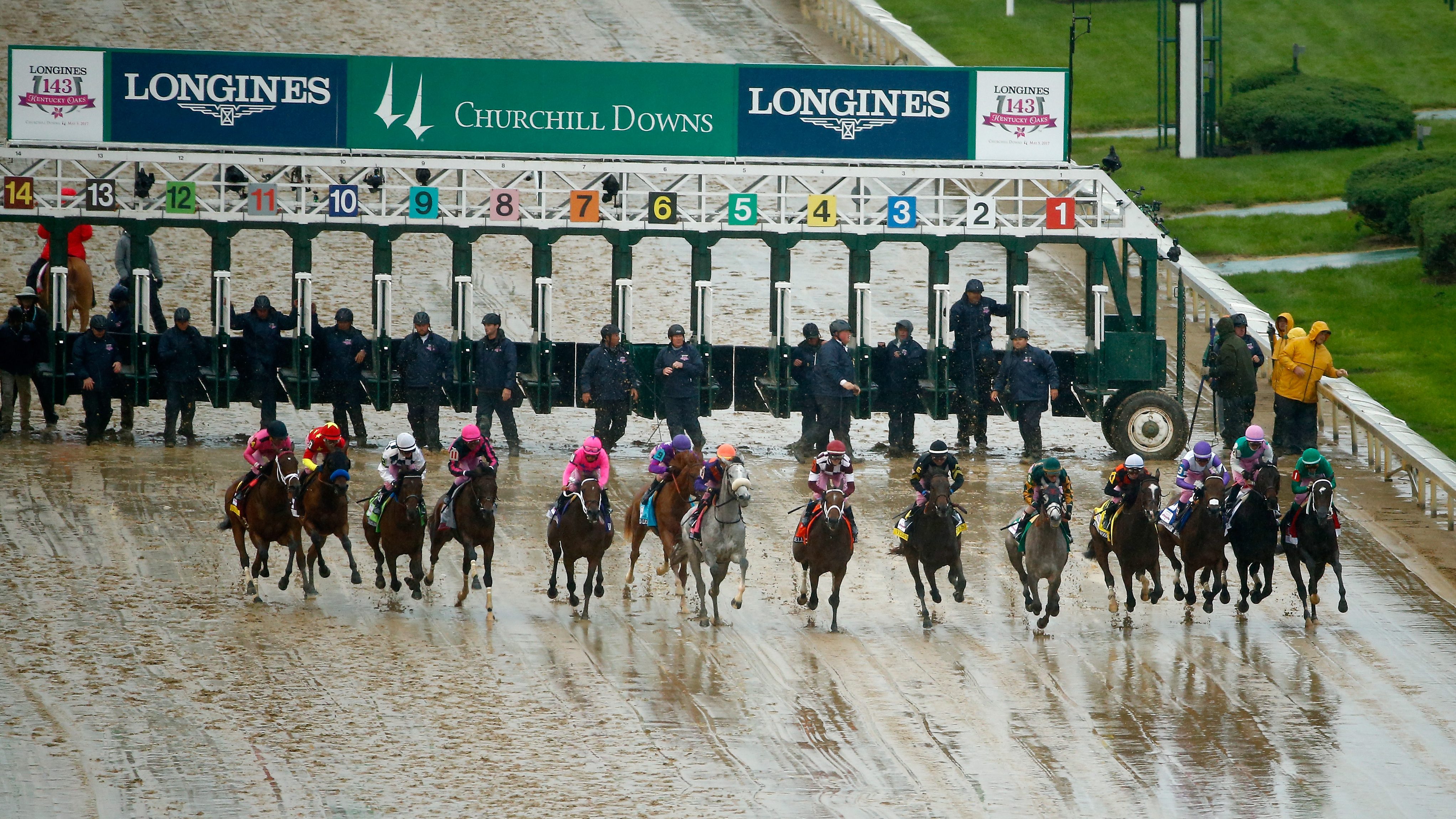 How to Watch Kentucky Oaks Day Online Without Cable