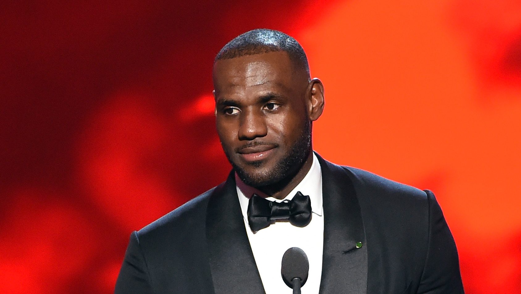 LeBron James Salary How Much Money Does He Make   Gettyimages 547172944 E1527952226636 