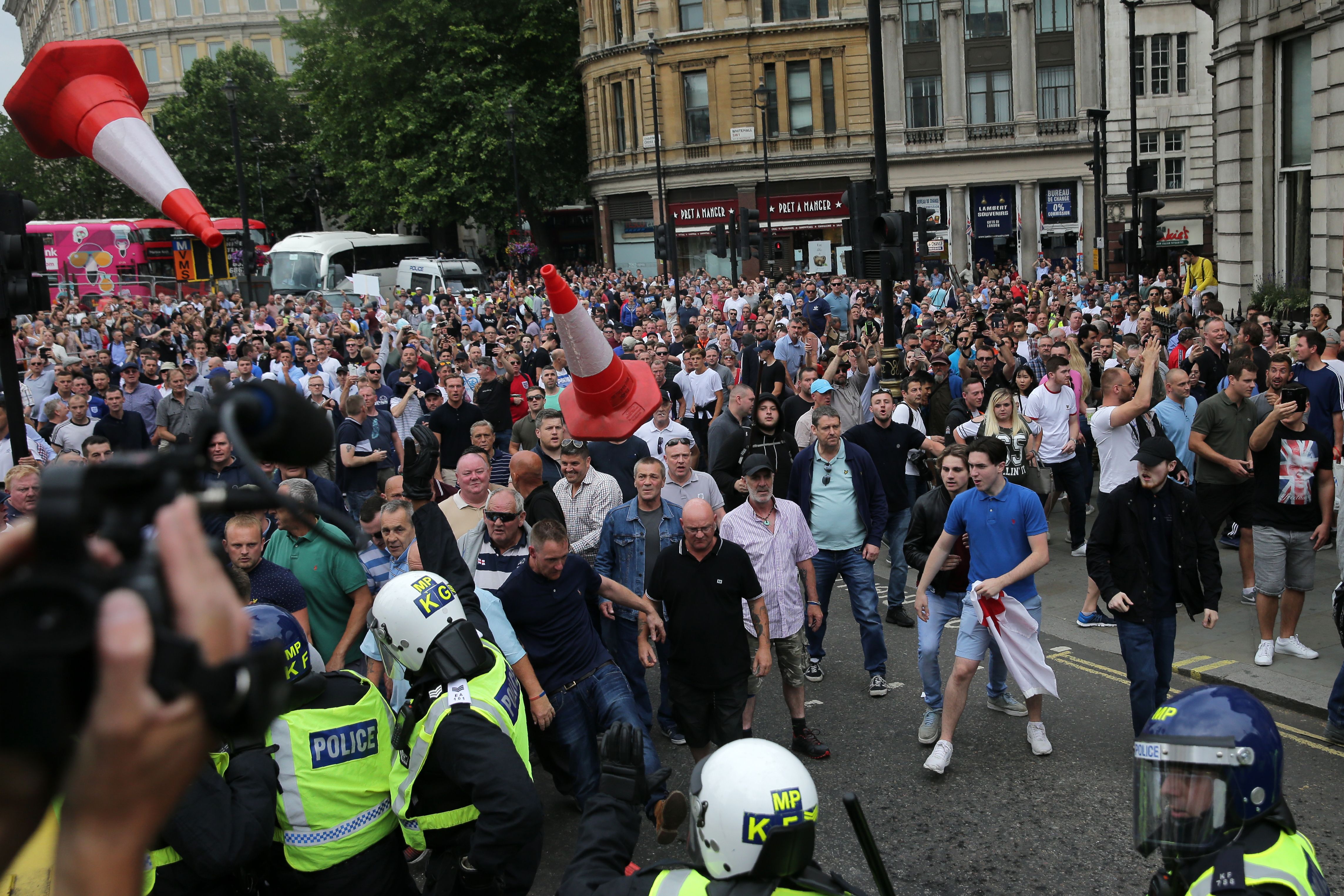 Tommy Robinson riot