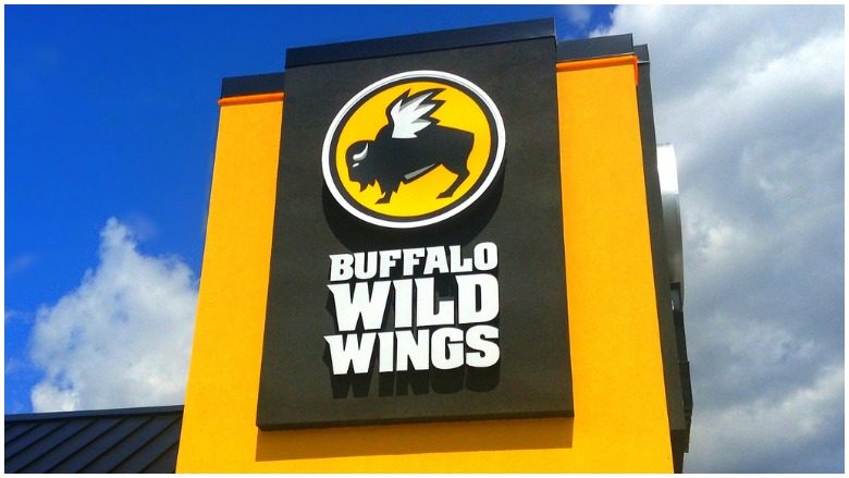 Buffalo Wild Wings Twitter Hacked, Flooded with Racist Comments | Heavy.com