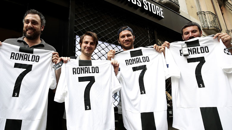 ronaldo jersey number