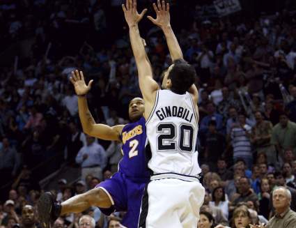 LOOK: Derek Fisher Posts Infamous 0.4-Second Shot to Honor Manu Ginobili