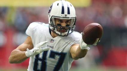Patriots Add Decker as Another Former Pat Hits Free Agency
