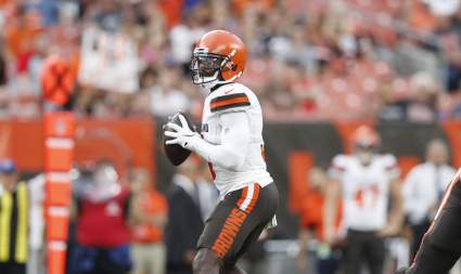 WATCH: Tyrod Taylor injures wrist on fall vs. Eagles in preseason
