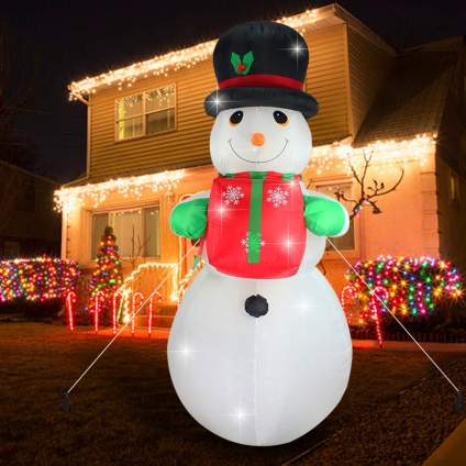 21 Best Christmas Inflatable Decorations (2022) | Heavy.com