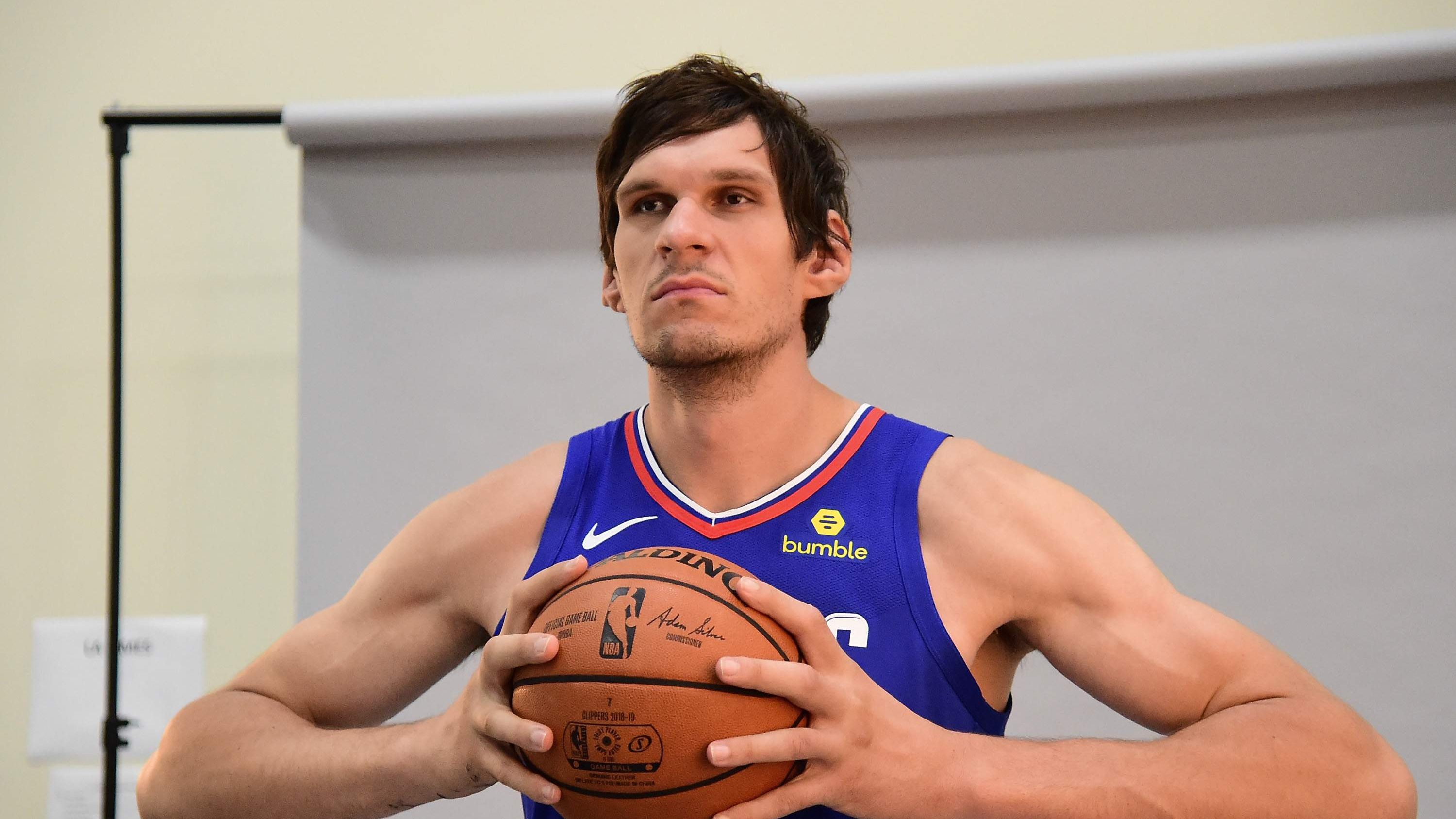 Clippers' Boban Marjanovic alters rim with monster dunk
