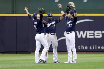 George Webb Free Burgers Coming 10/18 After Brewers Win