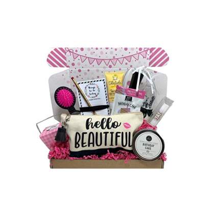 101 Best Birthday Gifts for Her: The Ultimate List (2019) | Heavy.com